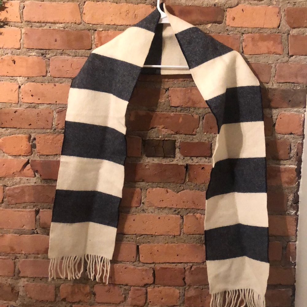 J. Crew Women’s Scarf - White & Navy